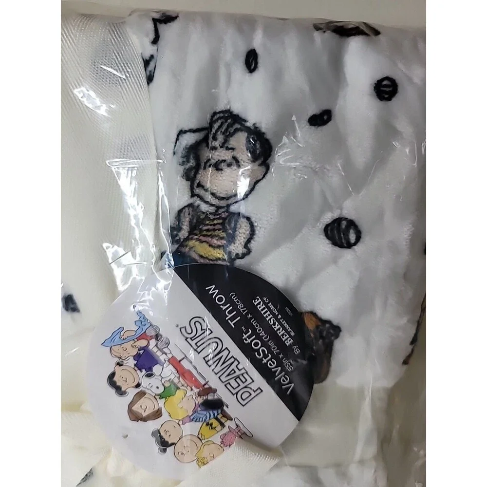 Peanuts Gang Berkshire Fleece Throw Blanket 55x70 Charlie Brown Snoopy New